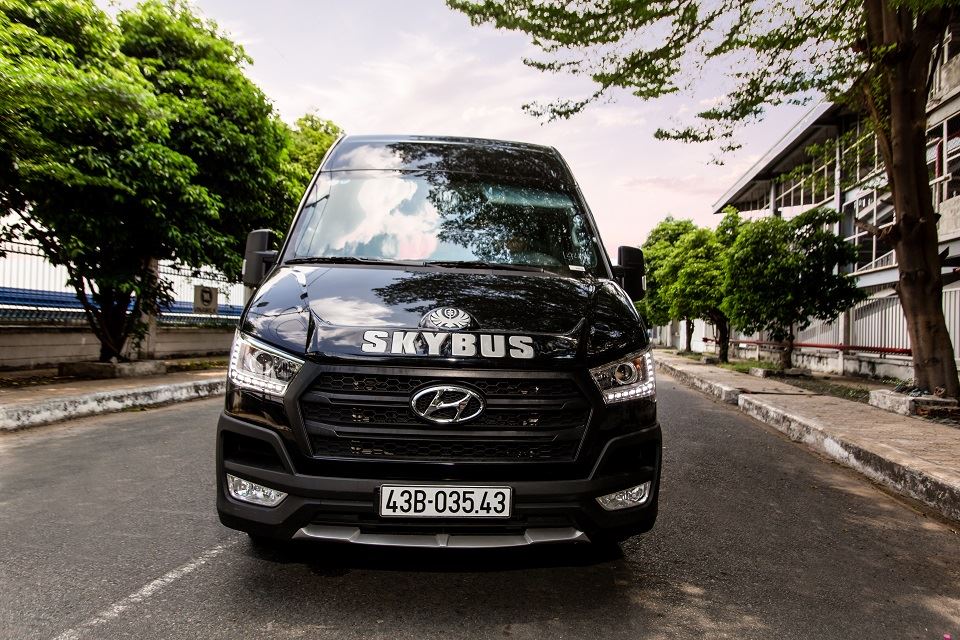 Solati Limousine 12 chỗ SKYBUS Solati PRO 8