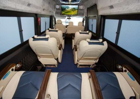 Solati Limousine 10 chỗ - Skybus Solati Special